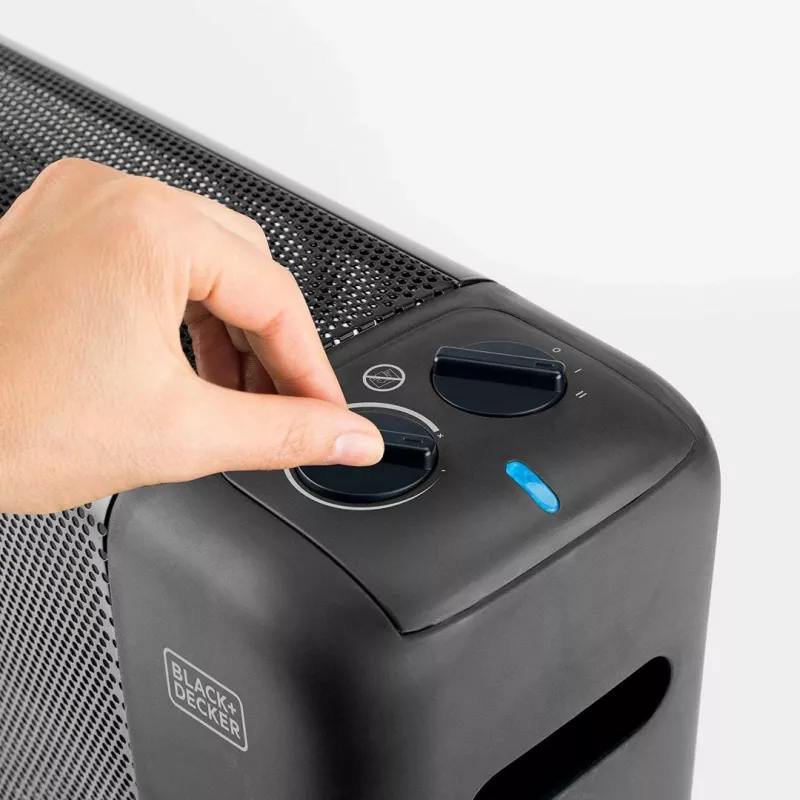 Mikrothermischer Heizstrahler Black+Decker BXMRA1500E