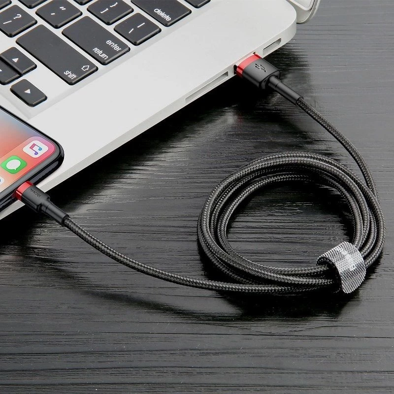 USB-A auf Lightning Kabel Baseus Cafule 2.4A QC 3.0, 1 m — schwarz/rot