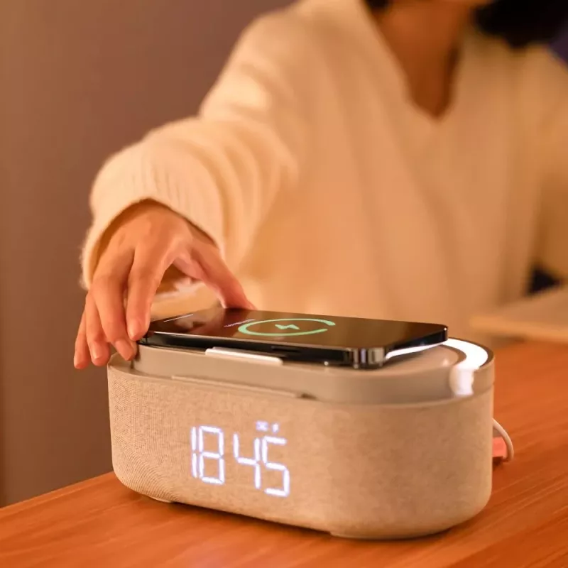 Digitaler Radiowecker MANTA RDI920 Verona mit UKW-Tuner und Wecker