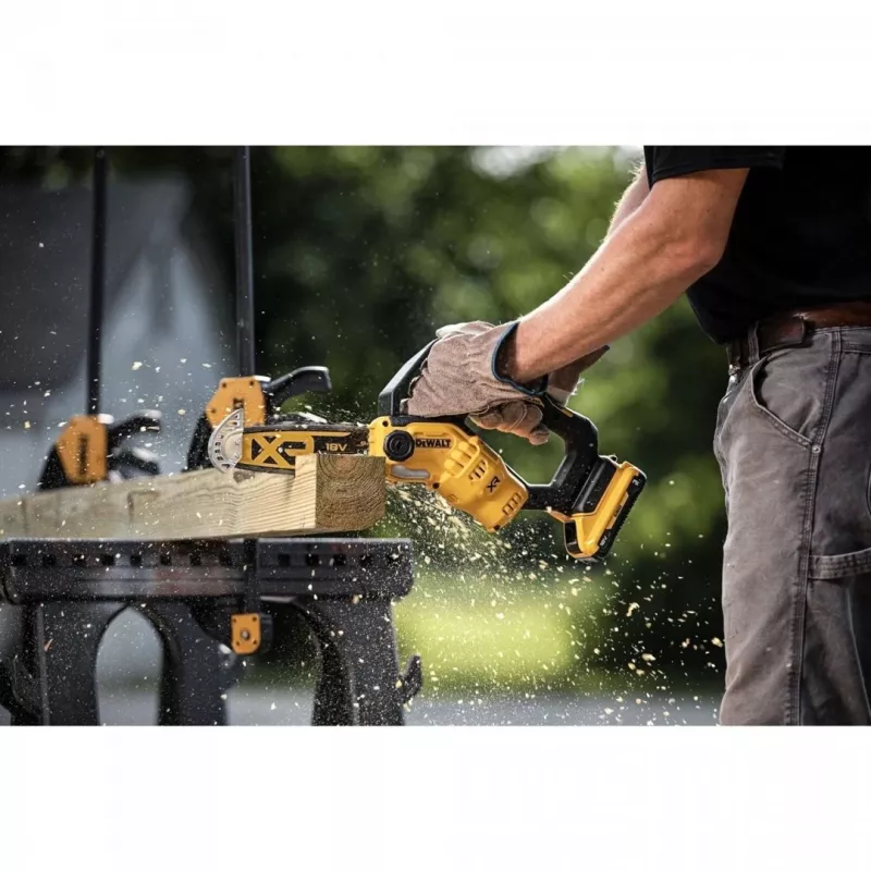 Heckenschere DeWALT DCMPS520N-XJ, 20 cm Schwert, 8,5 m/s Kettengeschwindigkeit, 18 V Li‑Ion, 0,55 L Öltank, 2,1 kg