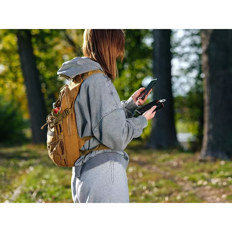 Tragbares Ladegerät TRACER EnerGen 20000 mAh, Power Delivery 20W, USB-C-Eingang, 2×USB-A-Ausgänge, Unterstützung für 3 Geräte, orange