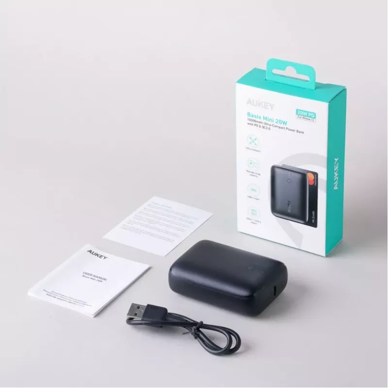 AUKEY 157000 Powerbank 10000 mAh Grau