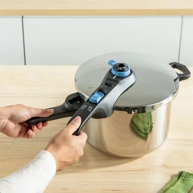 Schnellkochtopf Tefal SECURE TRENDY 6L mit Dampfeinsatz aus Edelstahl, induktionsgeeignet