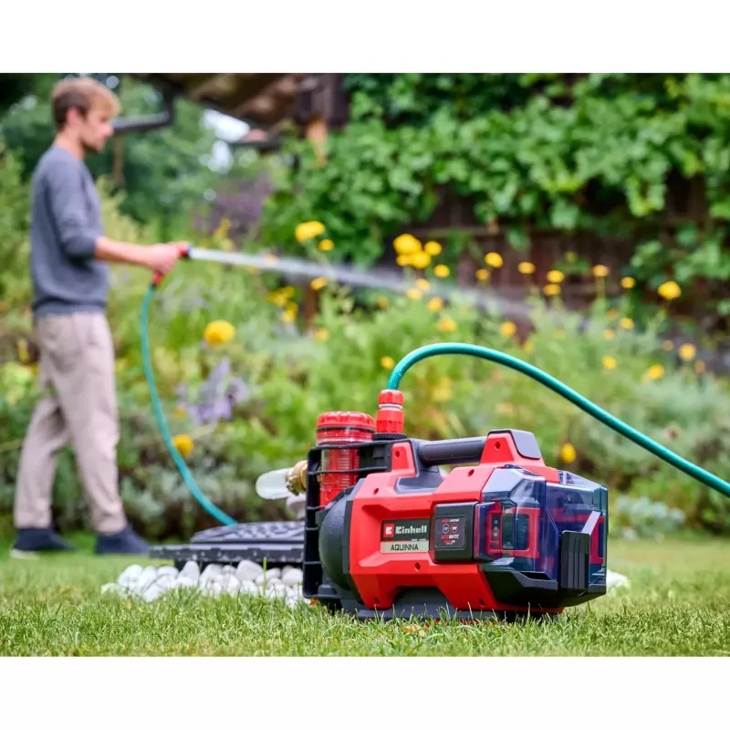 Gartenpumpe EINHELL AQUINNA 18/30 F LED AUTOMATIC — kabellos 3000 l/h, 28 m Förderhöhe