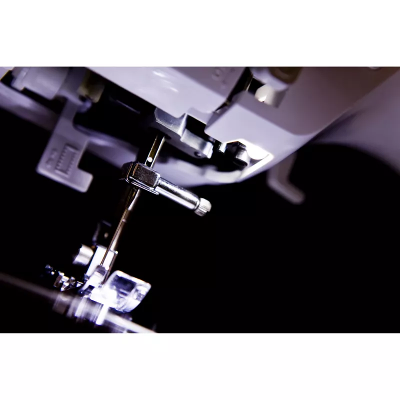 Automatische Haushaltsnähmaschine Brother RH127VP2 — 27 Programme, 820 U/min, 5 mm Stichbreite, Freiarm, LED-Anzeige