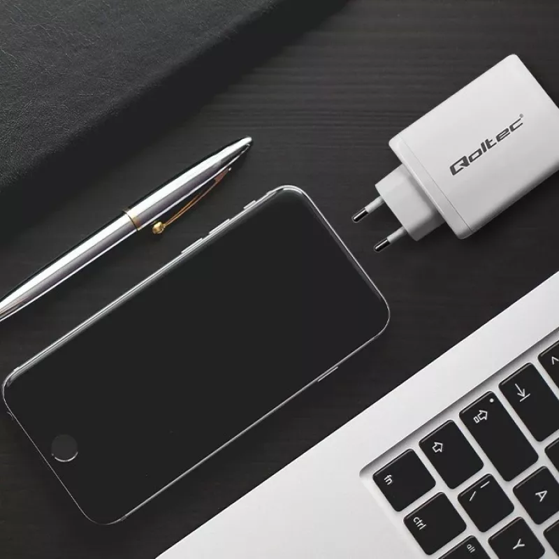 Ladegerät QOLTEC 100W GaN USB-C Dual PD 5–20V 1,5–5A, 2×USB-C