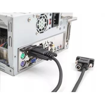 Serielles Kabel DeLOCK 87837 1,8 m DB9-Stecker auf DB9-Stecker