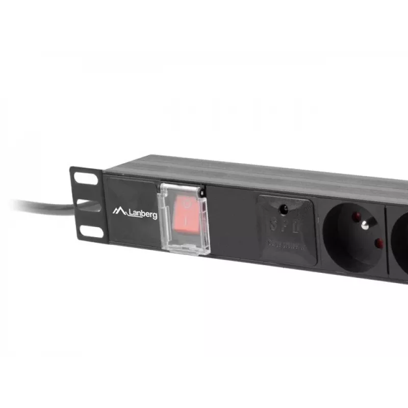 Stromverteilereinheit LANBERG PDU-06E-0200-BK — 6x Typ-E-Ausgänge, 16 A, 2 m Kabel, 1HE Rack, 220–250 V