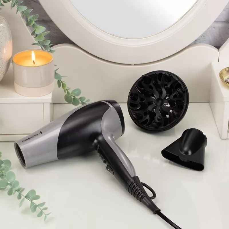Haartrockner Remington D3190S — 2200 W, ionisch, 3 Hitzestufen, 2 Geschwindigkeiten, Kaltstufe, Diffusor & Konzentrator (Silber/Schwarz)