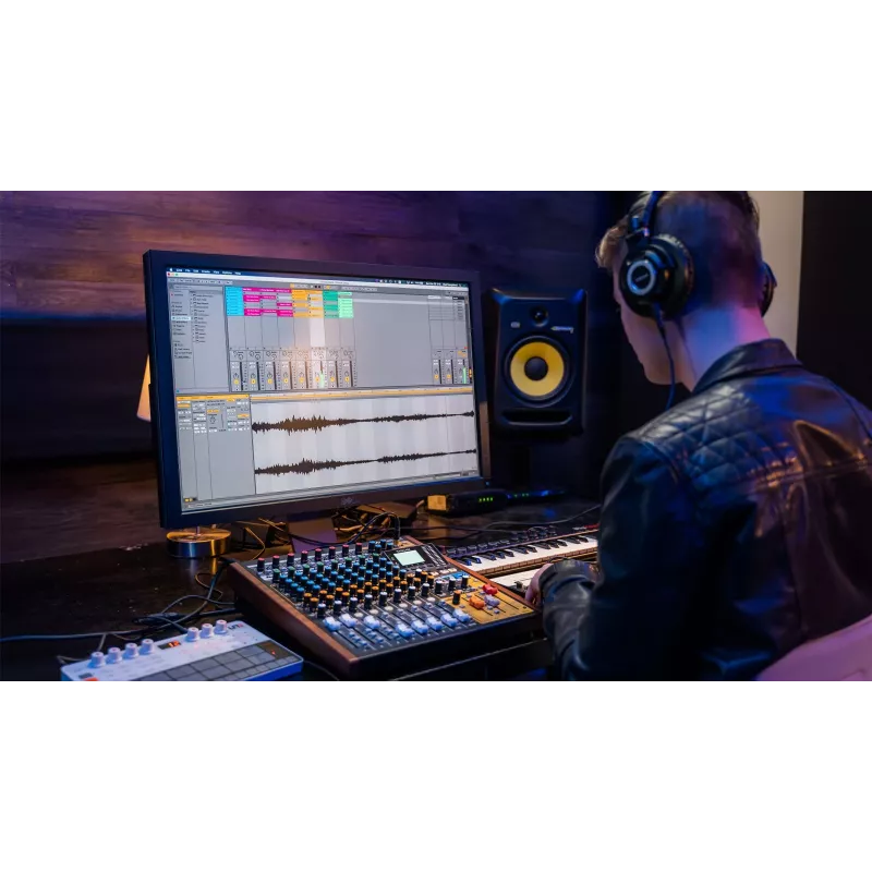 Mixer Tascam Model 12 — 12‑Kanal Analog‑/Digitalmischpult, 24‑Bit, 48 kHz, USB‑C, SD‑Karte, Bluetooth 5.0