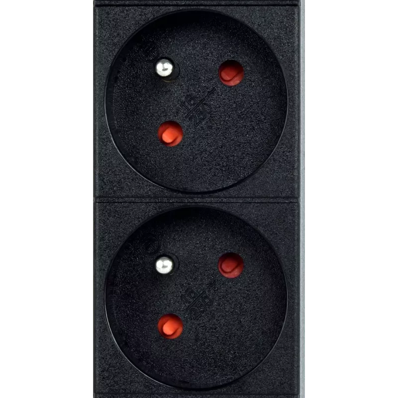 Stromverteilereinheit GEMBIRD EG-PDU-9F2F — 9 französische (Typ E) Steckdosen, 1HE-Rack, 16A, 2 m Kabel
