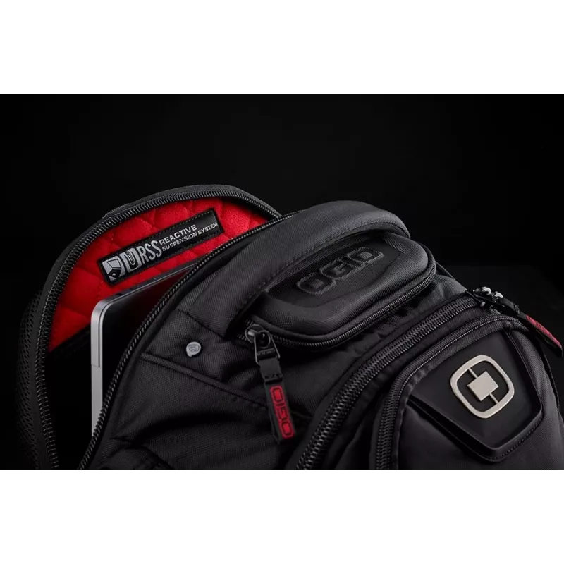 OGIO Rucksack RENEGADE RSS BLACK PINDOT P/N: 111071_317