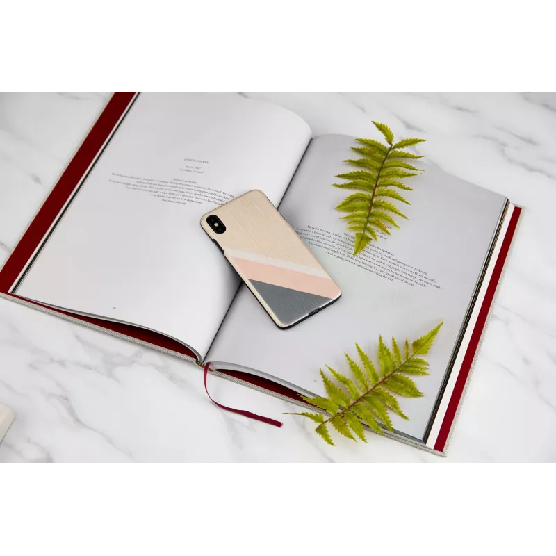 Smartphone-Hülle man and wood für iPhone XS Max – pinker Anzug, schwarz