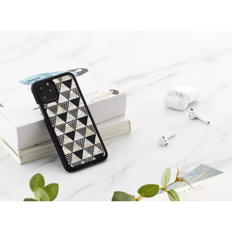 Handyhülle iKins für iPhone 11 Pro – schwarzes Pyramidendesign