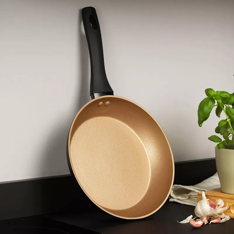 Bratpfanne Russell Hobbs RH01666BEU7 24 cm, antihaftbeschichtet, schwarz