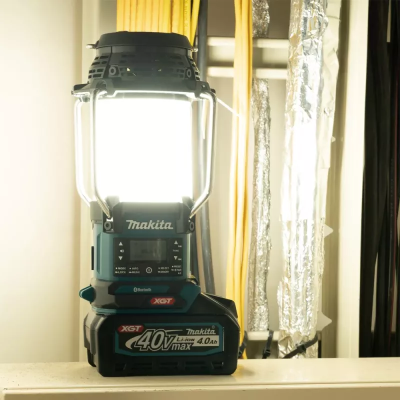Makita Radio MR009GZ 12/14.4/18/40V mit Lampe