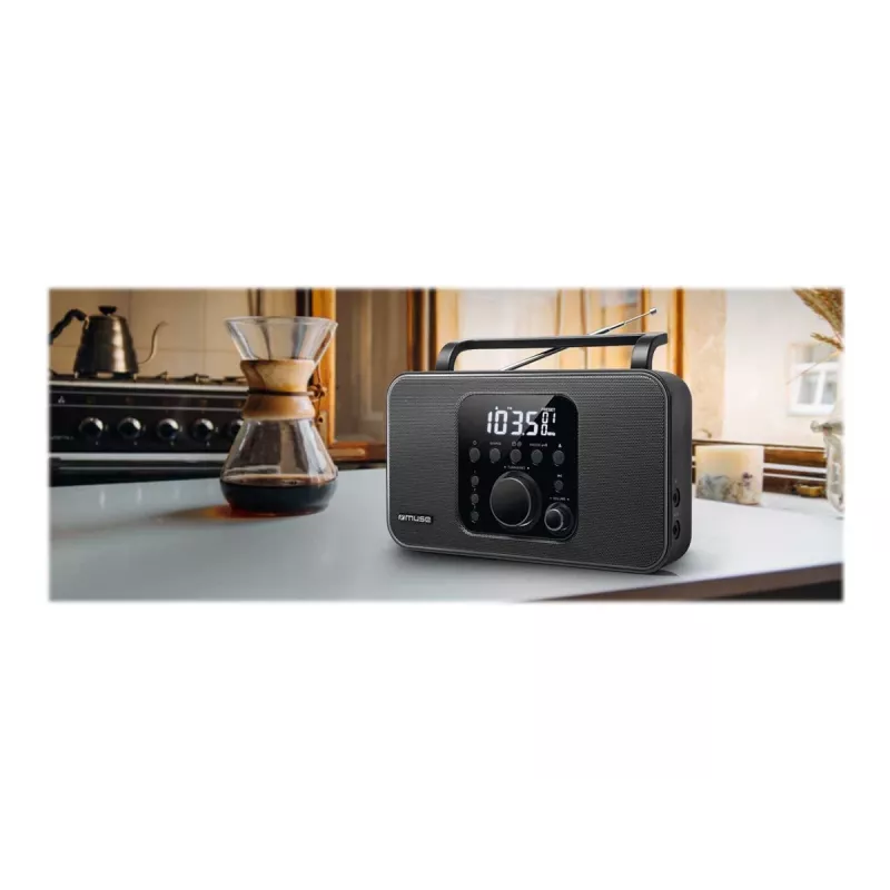 Tragbares Radio Muse M-091 R — FM/AM, LCD-Anzeige, Netz- oder AA/D-Batteriebetrieb, Drehregler-Lautstärke, 1,1 kg, schwarz