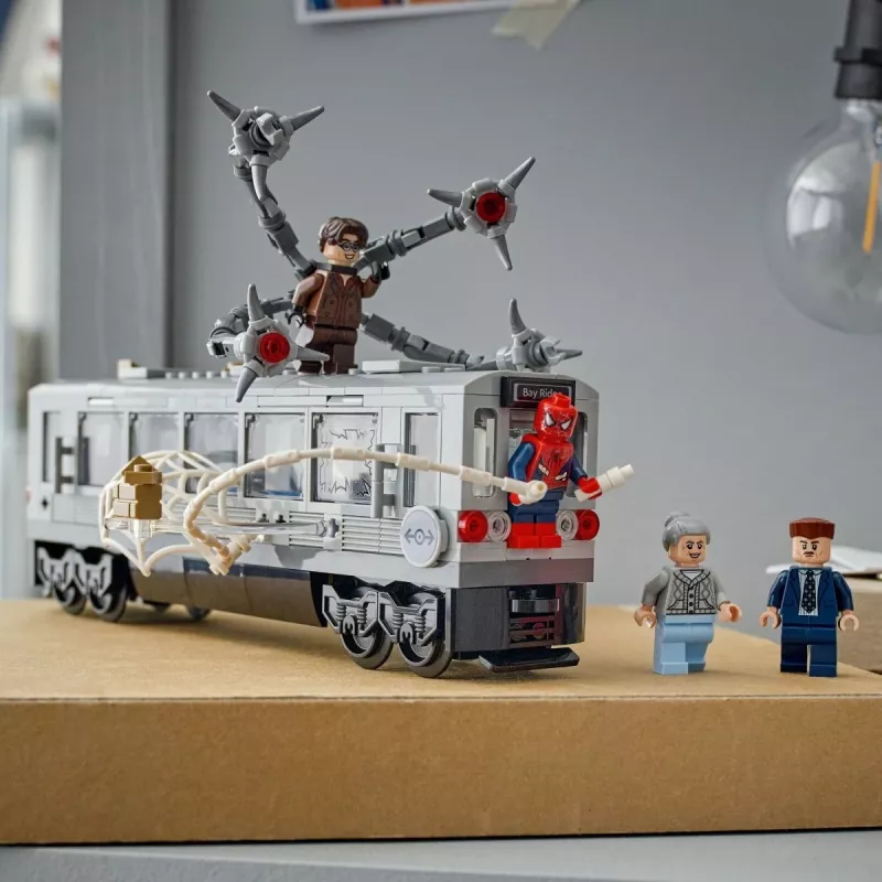 LEGO Marvel Super Heroes 76321 Spider-Man Doc Ock Subway Showdown Bauspielzeug, 393 Teile, 4 Minifiguren, Alter 9+