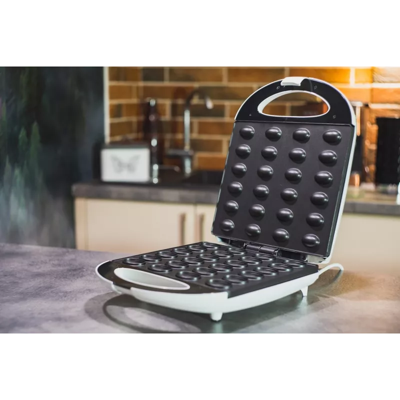 Waffeleisen Adler AD 3039 — 24 Waffeln, 1600 W, weiß, antihaftbeschichtet, kühlbleibende Griffe