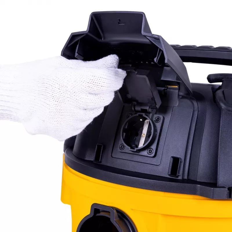 20 l Trocken-/Nasssauger mit Steckdose AT-DXV20PTA