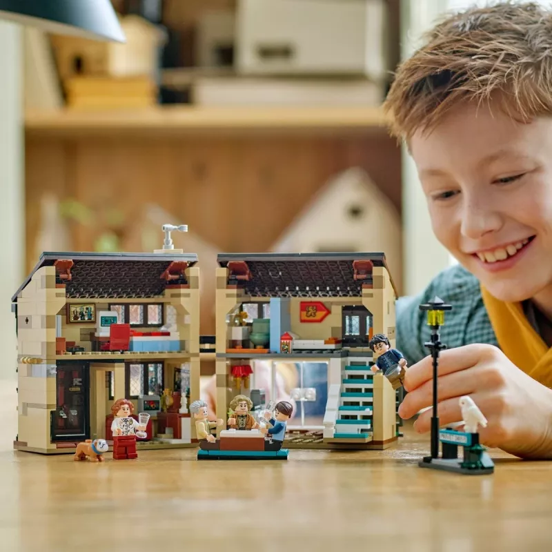 LEGO HARRY POTTER 76451 Ligusterweg: Der Besuch von Tante Marge