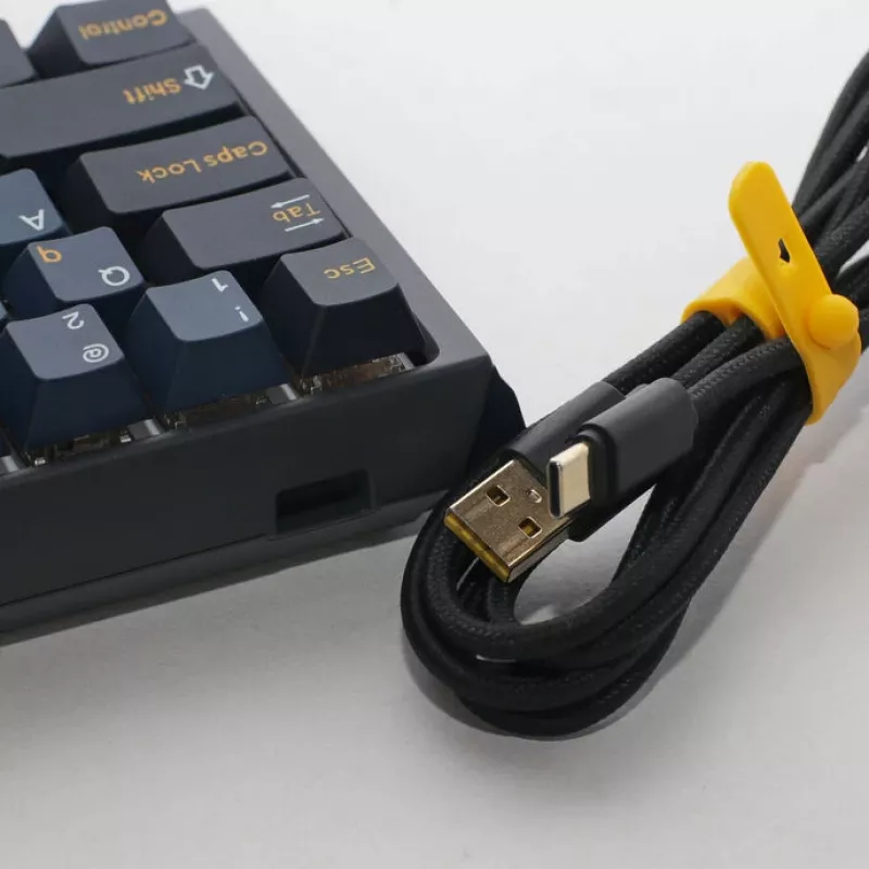 Mechanische Gaming-Tastatur Ducky One 3 Pro Mini — Hot-Swap, Cherry MX Blue, 8000 Hz Abfragerate
