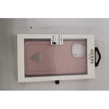 GUESS Hardcase für iPhone 13 Pro Max 6,7 Zoll — Pink Saffiano mit Dreieck-Logo