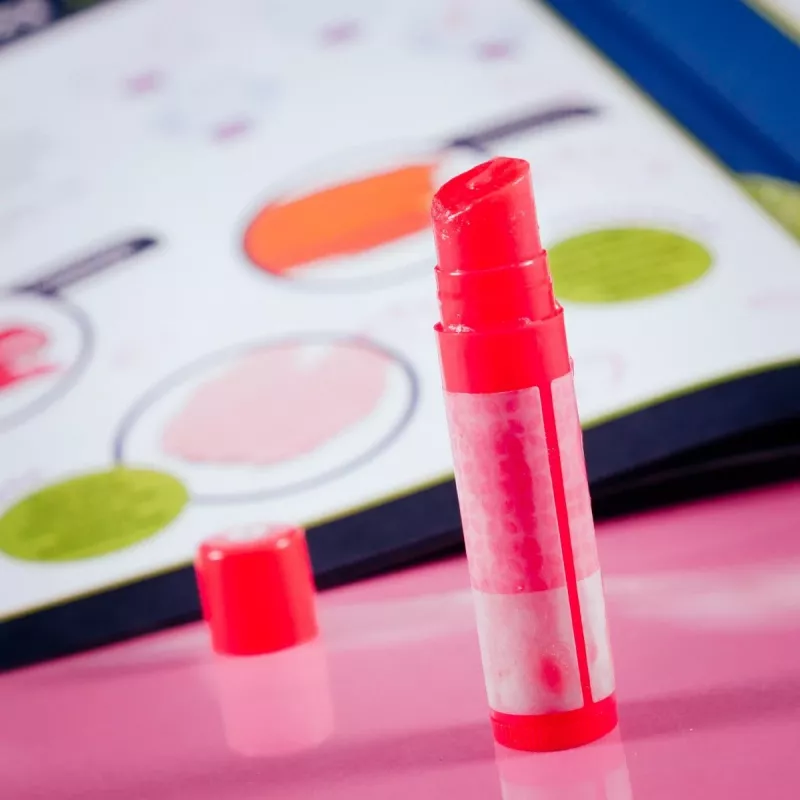 Wissenschaftslabor Im a Genius - Lippenstift-Herstellung