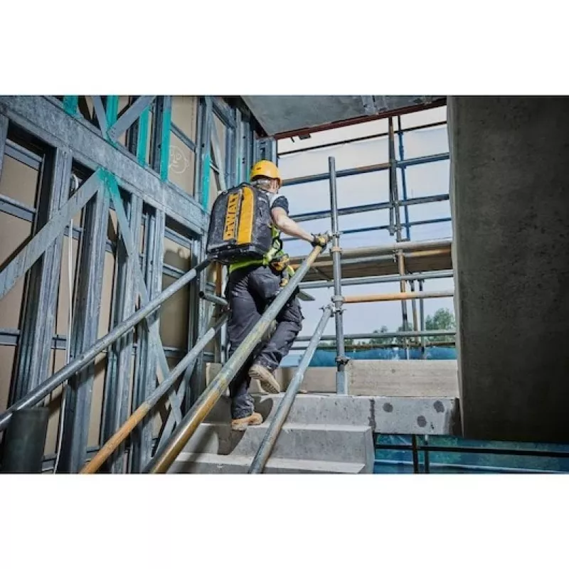DeWalt Werkzeugrucksack DWST81690-1 mit mehreren Fächern