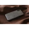 Handyhülle man and wood für iPhone X/XS — schwarze Carbalho-Hülle