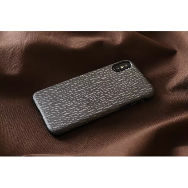 Handyhülle man and wood für iPhone X/XS — schwarze Carbalho-Hülle