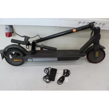 SALE OUT. Xiaomi Mi Electric Scooter Pro 2 (Schwarz)