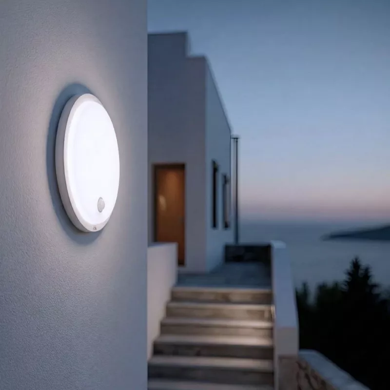 LED-Lampe mit PIR-Sensor MACLEAN MCE525 W — LED-Außenleuchte mit Bewegungssensor