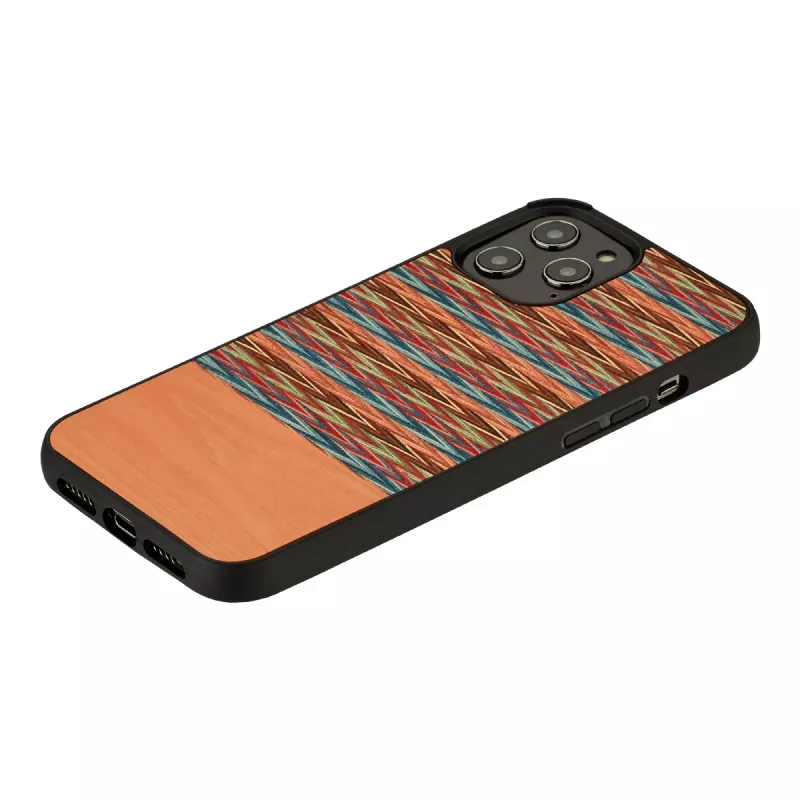 Schutzhülle man and wood für iPhone 12 Pro Max — braunes Karomuster mit schwarzen Akzenten