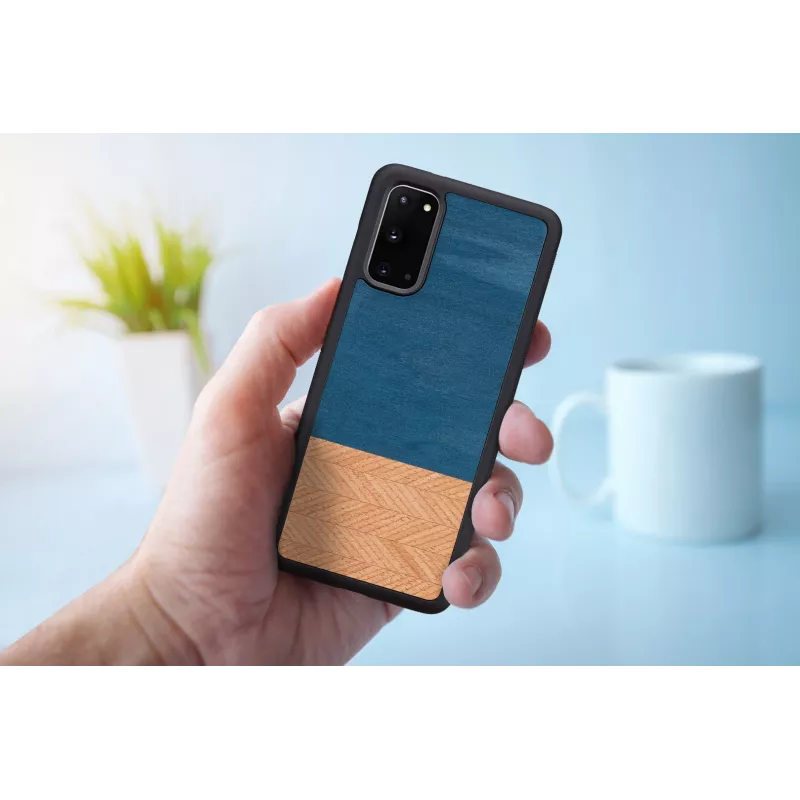 Handyhülle man and wood Galaxy S20 denim schwarz