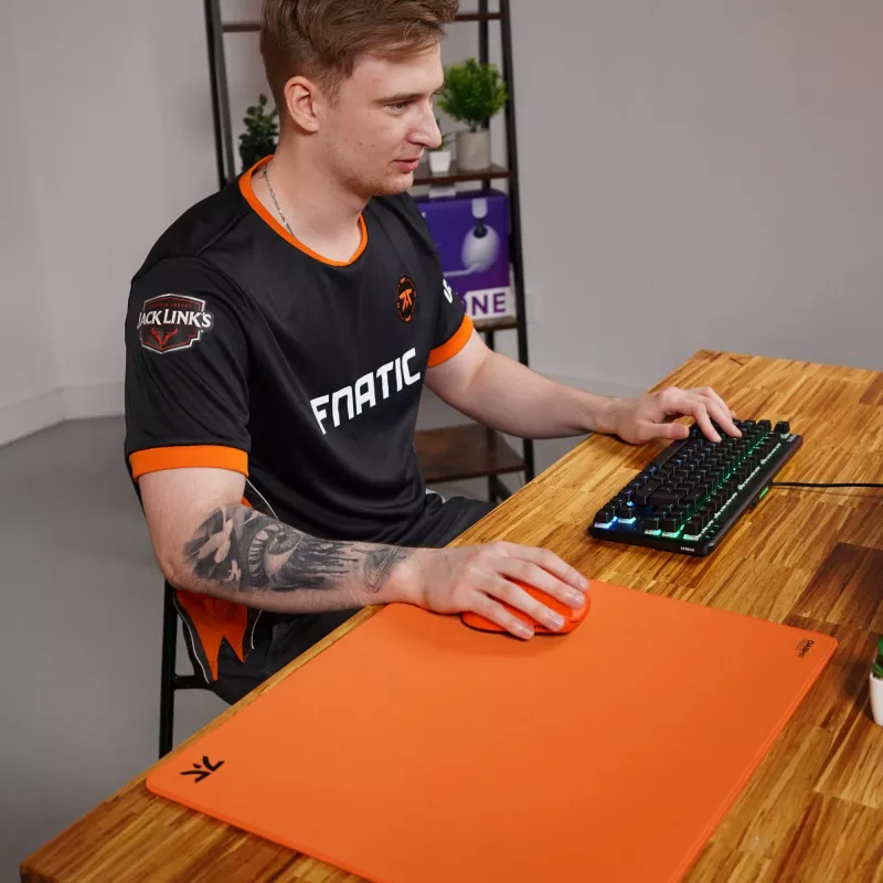 Fnatic DASH2 MAX Gaming-Mauspad Orange