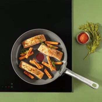 Bratpfanne Tefal Renewal C4260443 24 cm — Aluminium, Keramik-Antihaftbeschichtung, induktionsgeeignet, Thermo-Spot