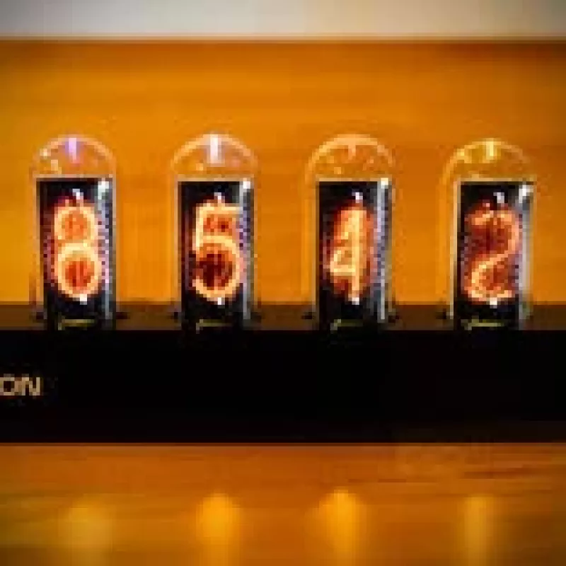 Tischuhr Lamptron DC601 IPS schwarz — digitale Tischuhr mit IPS-Display