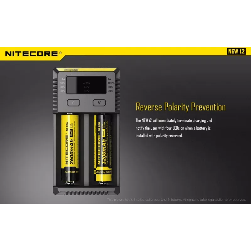 Batterieladegerät Nitecore NEW i2 — 2-Schacht-Ladegerät für LiFePO4, Li-Ion, NiMH; Eingang 100–240V; Ausgang 9–12V; unterstützt AAAA/C/D/AAA/AA; schwarz