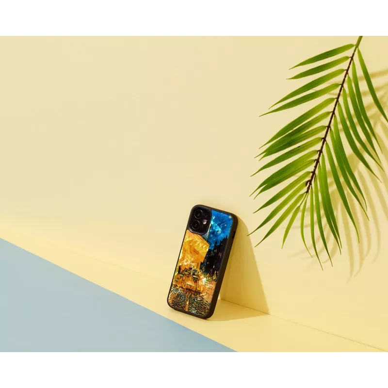 iKins Schutzhülle für Apple iPhone 12 mini — schwarzes „Cafe Terrace“-Design