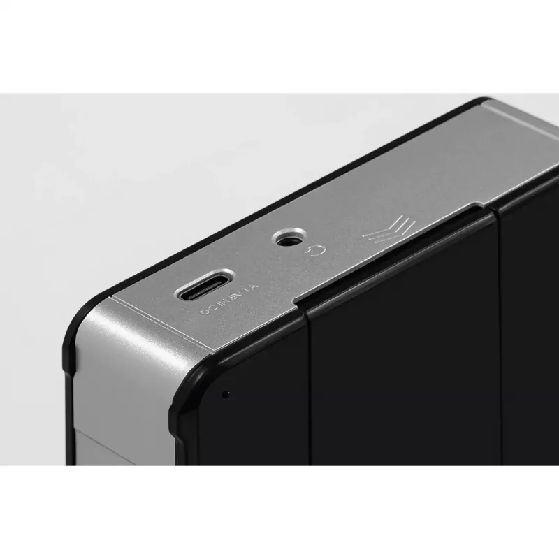 Tragbares Radio TECHNISAT DIGITRADIO 1 A — DAB+/FM, OLED-Display, USB-C, 3,5-mm-Kopfhörer, 1 W, schwarz/silber