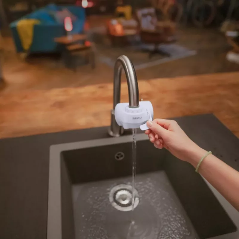 Wasserhahn-Wasserfilter BRITA ON TAP V CU CE2 (1052067) — 4-stufig, 600 L Kapazität, 3 Modi, 5 Adapter, weiß