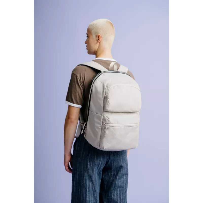 Backpack XD DESIGN Switch 2-in-1 P706.3319 — 22 L, für 15,6-Zoll-Laptop, 530 g, schwarz/eiche