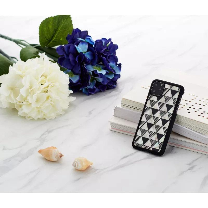 Smartphone-Hülle iKins für iPhone 11 Pro Max, schwarzes Pyramiden-Design, schützende Hartschale