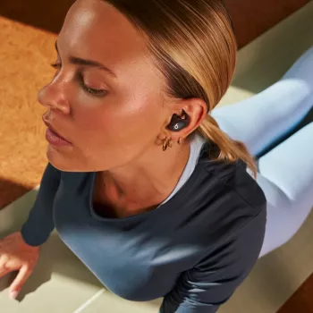 In-Ear kabellose Ohrhörer Apple Powerbeats Fit — IPX4 wasserdicht, ANC, Bluetooth Klasse 1, 7 Std. Wiedergabe (30 Std. mit Etui), Touch-Steuerung, schwarz