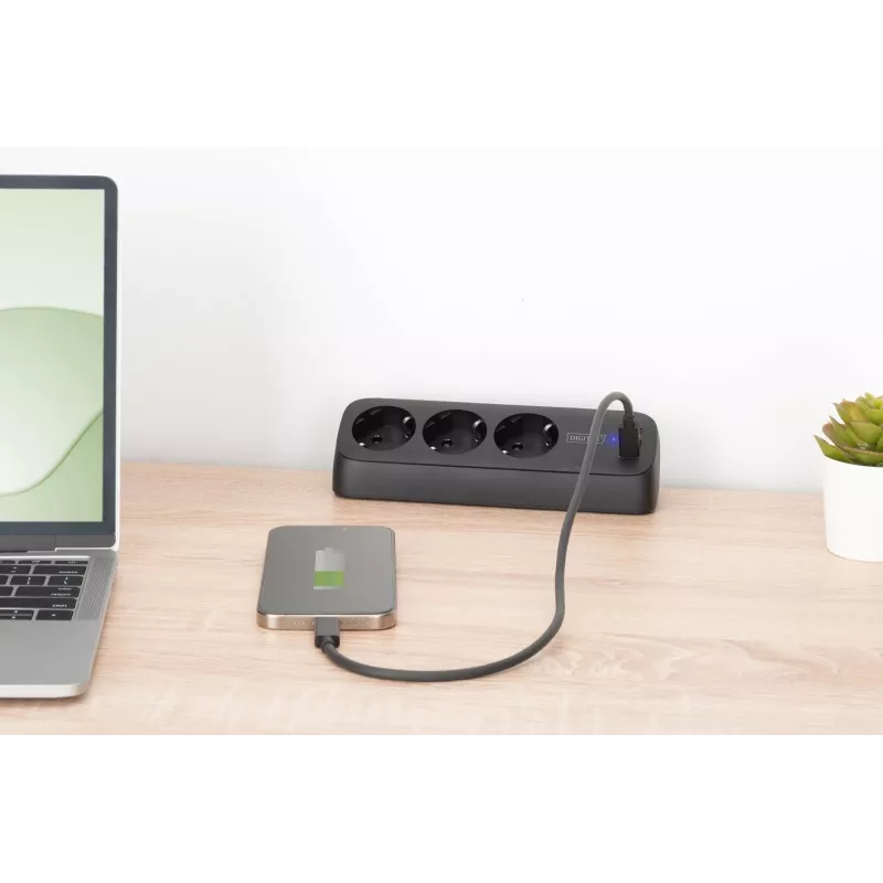 Mehrfachsteckdose DIGITUS 3-fach mit 2×USB-A & 1×USB-C, 3 AC-Steckdosen Typ E/F, 1,5 m Kabel, schwarz