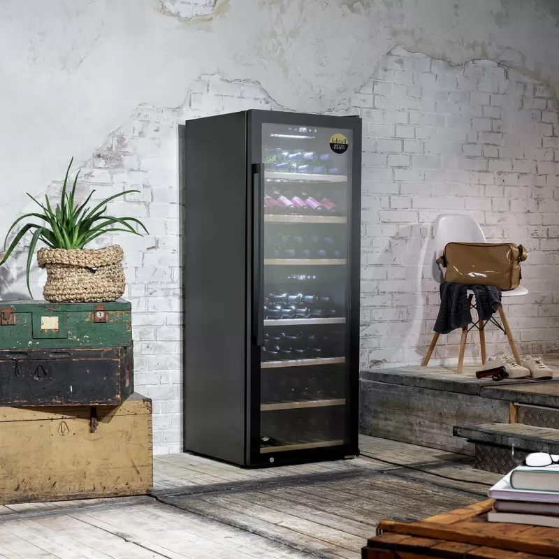 Caso | Smart Wine Cooler | WineExclusive 126 | Energieeffizienzklasse G | Vitrine | Freistehend | Flaschenkapazität 126 Flaschen | Kühltechnik Kompressortechnologie | Schwarz