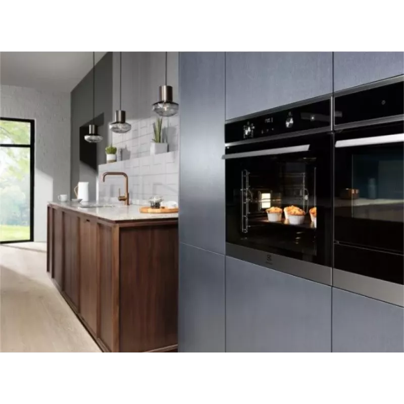 Einbaubackofen Electrolux EOD5F71Z SteamBake 600, 72 L, Katalysatorreinigung, Energieeffizienzklasse A, 50–275 °C