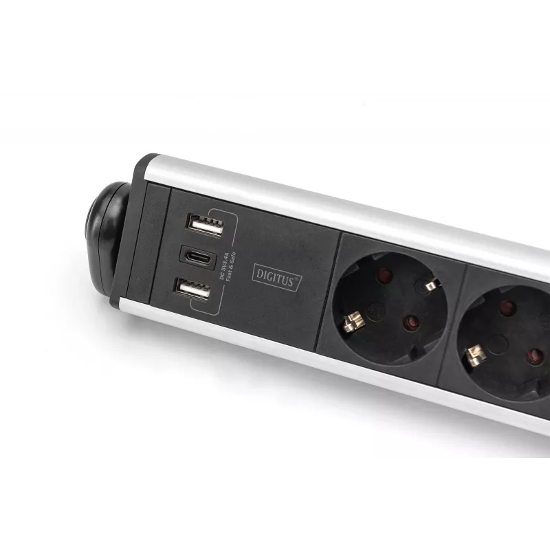 Digitus 6-fach Büro-Steckdosenleiste mit 3x USB-Anschlüssen 1,5 m Kabel