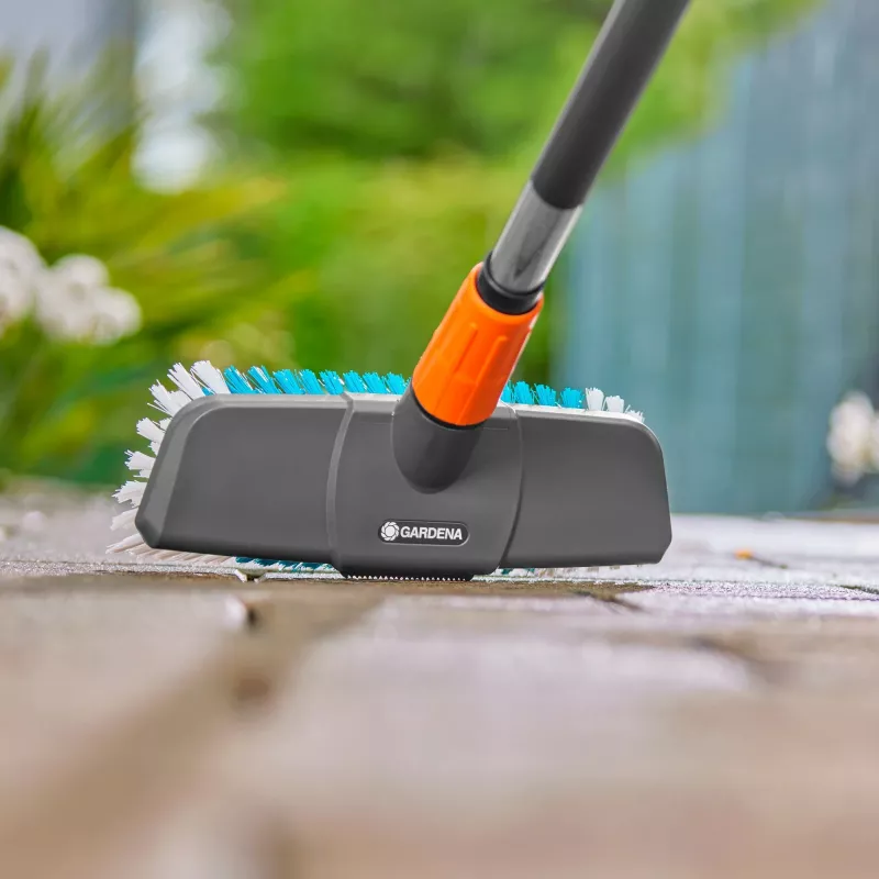 Gardena | Cleansystem Waschbürste für größere, kratzfeste Oberflächen, Hart | 18816-20